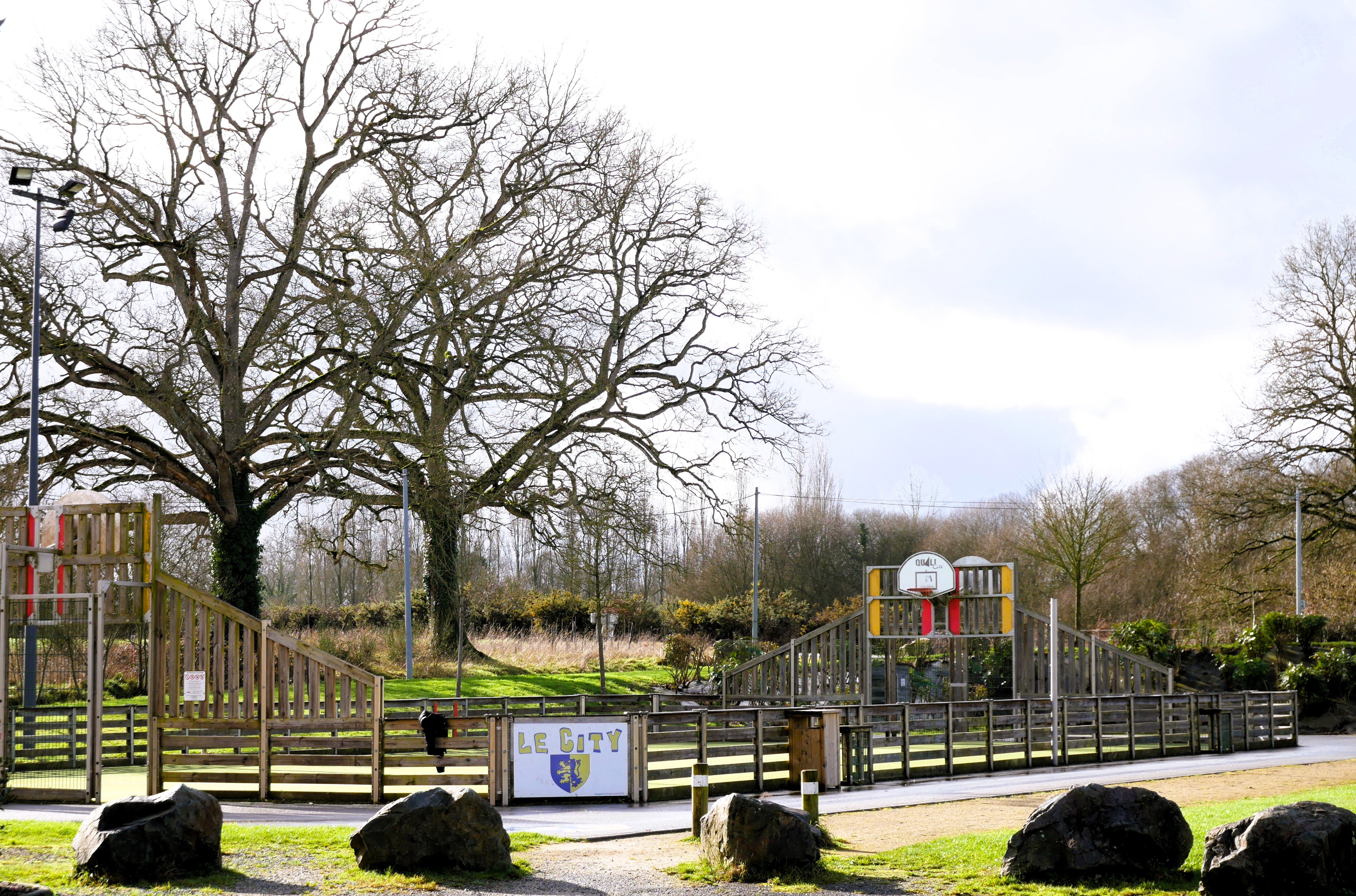 Parc et étang à Chasné-sur-Illet